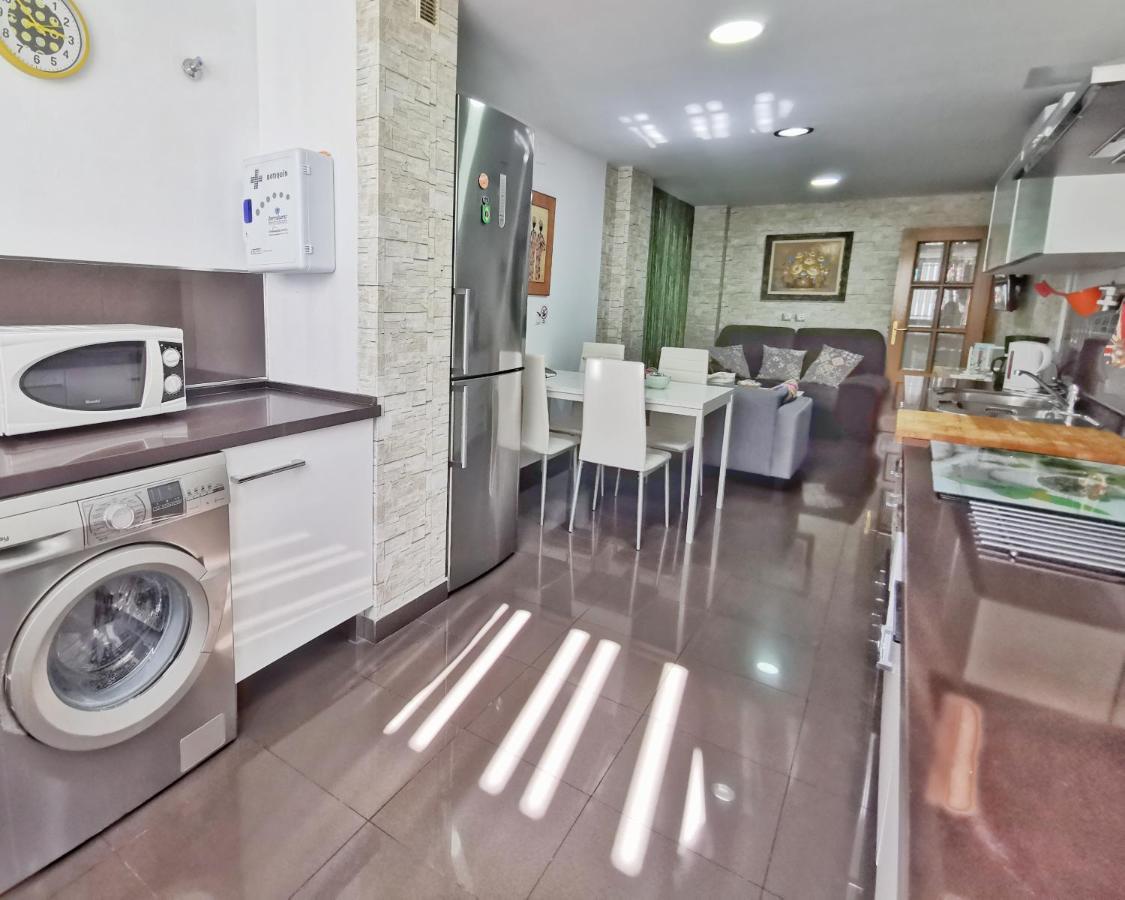 Neptuno Apartment: Sun, Beach And Relax In Huelin مالقة المظهر الخارجي الصورة