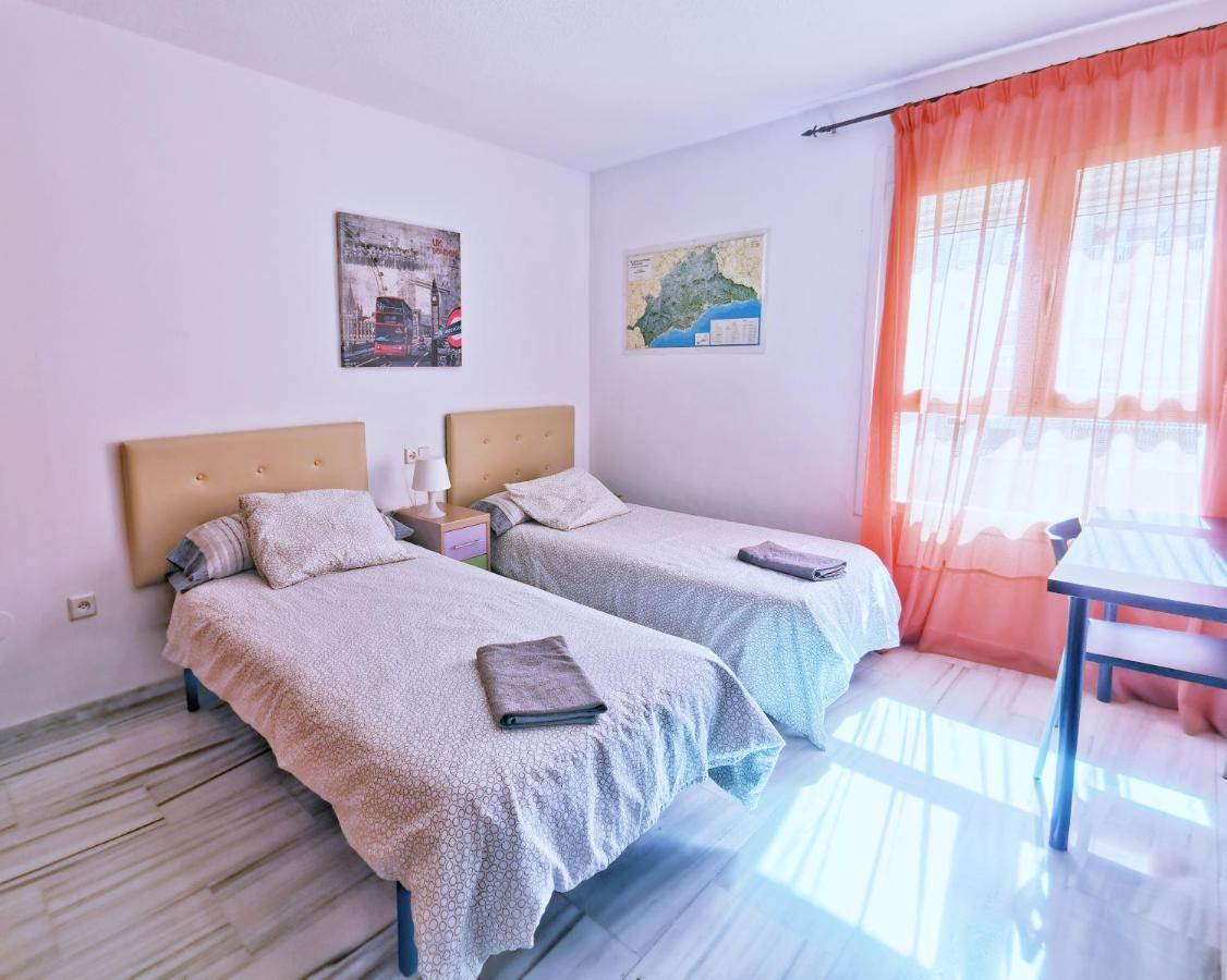 Neptuno Apartment: Sun, Beach And Relax In Huelin مالقة المظهر الخارجي الصورة